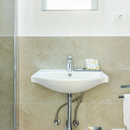 Casa Hygiea In Canton De' Fiori Διαμέρισμα *