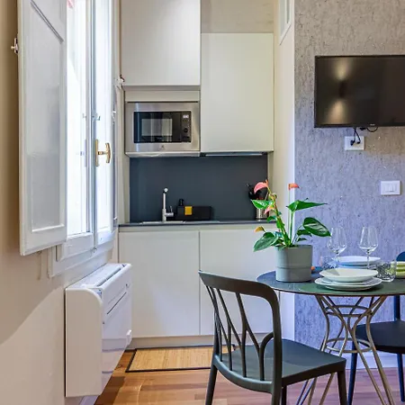 Casa Hygiea In Canton De' Fiori 볼로냐