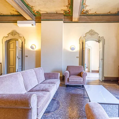 Apartment Casa Hygiea In Canton De' Fiori